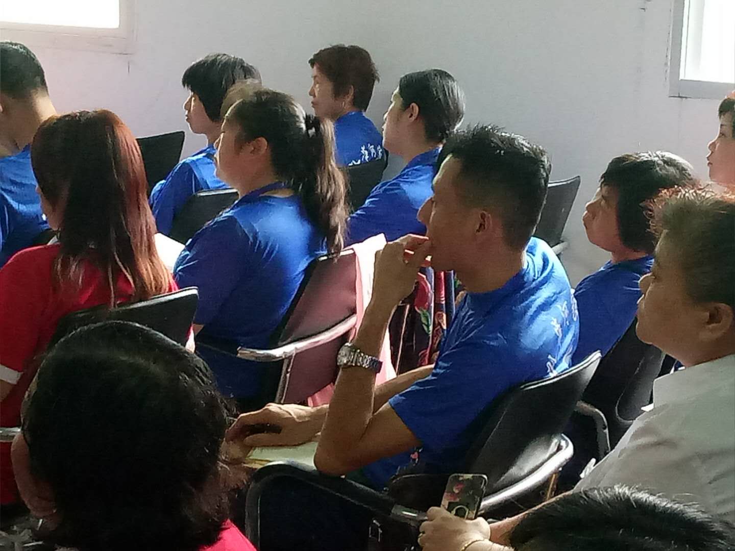 ץ��Ӗ(x��n)��(qi��ng)��(n��i)������ȸ�ӱ�ķ��ɩˎ�Ŏ���Ӗ(x��n)����M(j��n)����